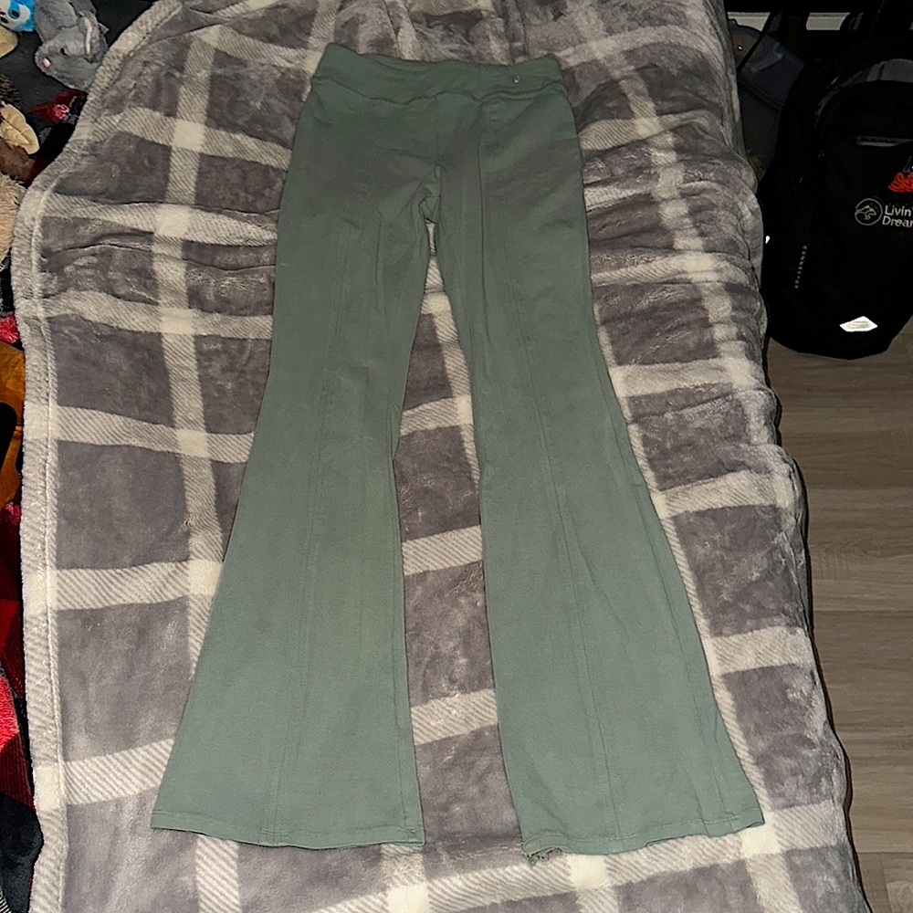 Forever 21 Green flare leggings